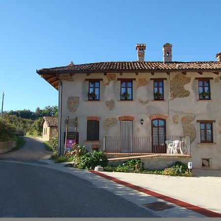 Agriturismo 'D Raine Villa Montelupo Albese Exterior foto