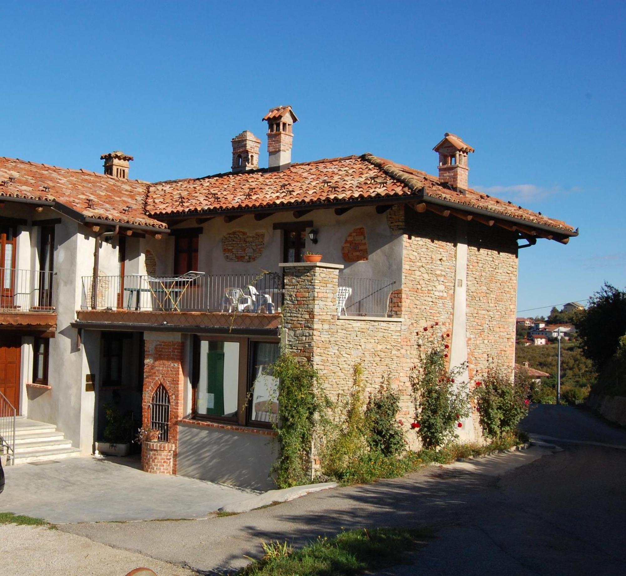 Agriturismo 'D Raine Villa Montelupo Albese Exterior foto